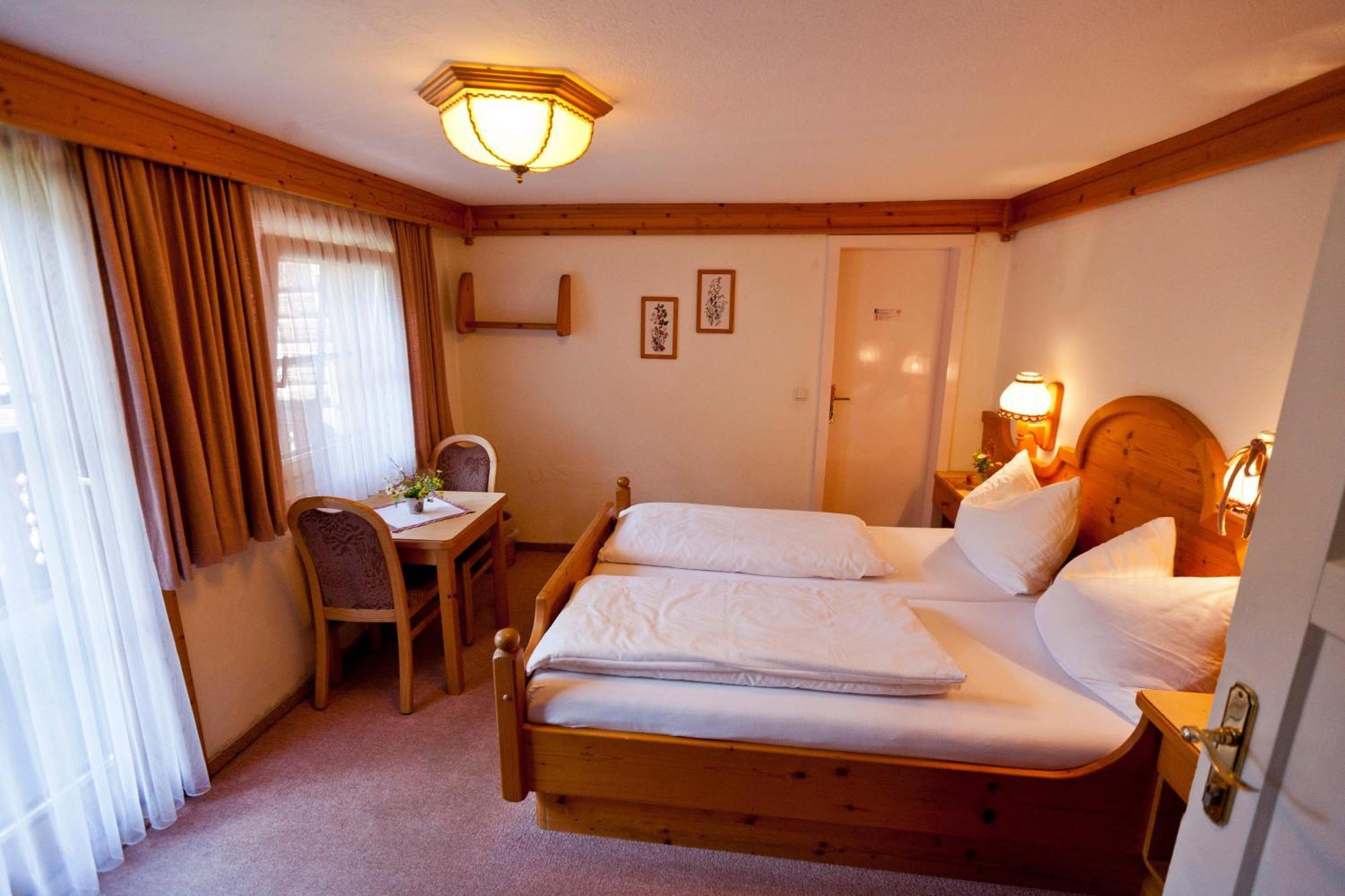 Bio-Bauernhof Grundlehnerhof Pension Ramsau am Dachstein Buitenkant foto